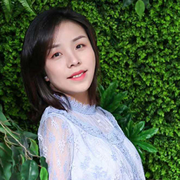 Autographed Trove Carafe 2019 Autographed by Deng 'LuLu' Yinlu